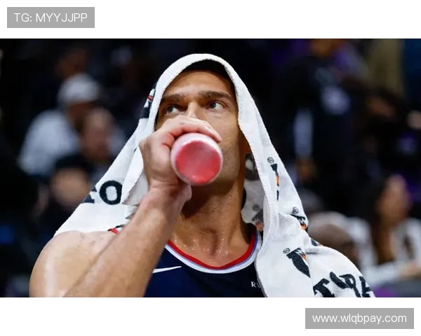 大洛季前赛出战51分钟砍下40分 命中率高达64%三分命中率53.3%